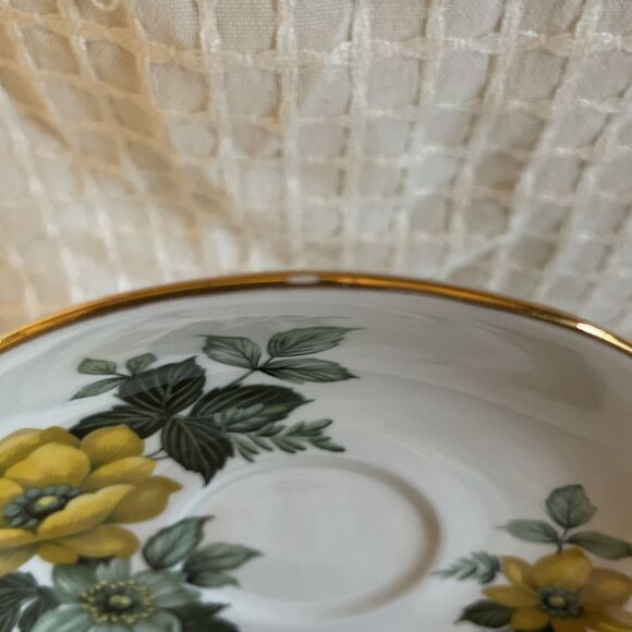 Queen Anne Fine Bone China TeaCup And Saucer Yellow green Floral With Gold Trim - Picture 4 of 8